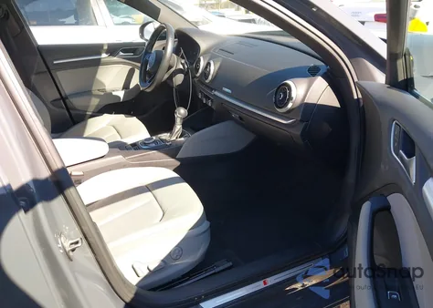 2017 Audi A3 2.0T Premium z USA, uszkodzony, nr VIN WAUGUGFF1H1029095